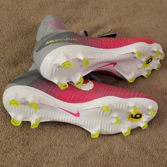 Womens Nike Mercurial Superfly 5 FG Cleats



￼

￼ - Picture 2 of 2